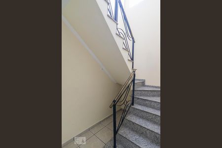 Escada de casa à venda com 3 quartos, 276m² em Jardim Marek, Santo André