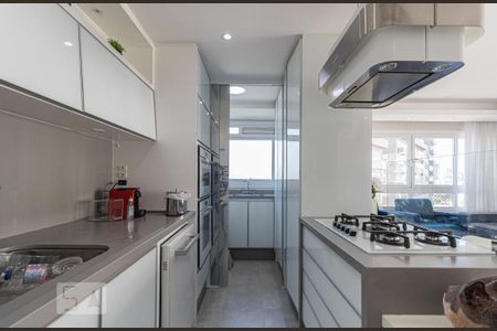 Cozinha de apartamento à venda com 2 quartos, 93m² em Sarandi, Porto Alegre