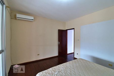 Quarto 1 de casa para alugar com 5 quartos, 205m² em Vila Franca, São Paulo