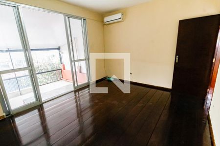 Quarto 1 de casa para alugar com 5 quartos, 245m² em Vila Franca, São Paulo