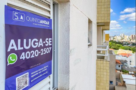 Placa Instalada de apartamento para alugar com 2 quartos, 58m² em Vila Valparaíso, Santo André