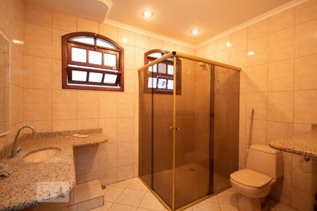 Banheiro  de casa à venda com 3 quartos, 313m² em Conceição, Osasco