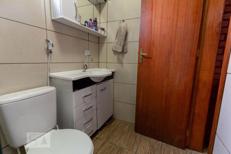 Banheiro  1 de casa à venda com 2 quartos, 100m² em Centro, Canoas