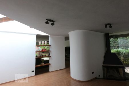 Entrada / Sala de casa para alugar com 4 quartos, 250m² em Jardim Morumbi, São Paulo