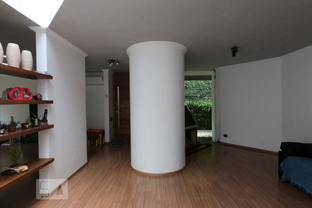 Entrada / Sala de casa para alugar com 4 quartos, 250m² em Jardim Morumbi, São Paulo