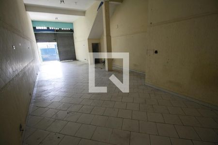 Garagem de casa à venda com 1 quarto, 180m² em Vila das Oliveiras, Taboão da Serra
