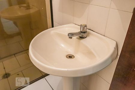 Casa à venda com 110m², 2 quartos e 3 vagas Casa à venda com 110m², 2 quartos e 3 vagasDetalhe do Banheiro 1