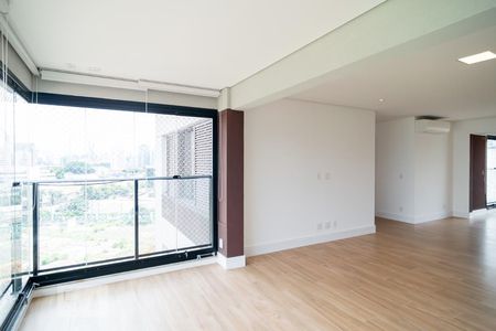 Sala Varanda de apartamento à venda com 2 quartos, 105m² em Jardim das Acácias, São Paulo