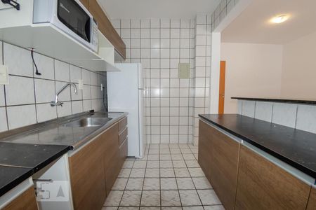 Cozinha de apartamento para alugar com 2 quartos, 75m² em Itacorubi, Florianópolis