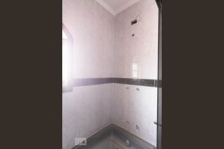 Casa para alugar com 500m², 2 quartos e 6 vagas Casa para alugar com 500m², 2 quartos e 6 vagasBanheiro da Suíte