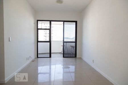 Sala de apartamento à venda com 3 quartos, 82m² em Barra da Tijuca, Rio de Janeiro