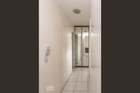 Corredor de apartamento à venda com 2 quartos, 55m² em Candelária, Belo Horizonte