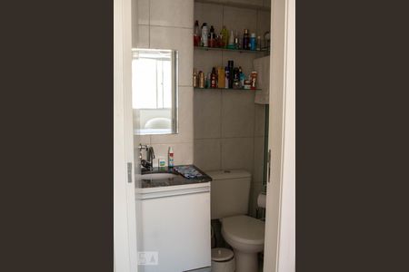 Banheiro suite de apartamento à venda com 2 quartos, 52m² em Barreto, Niterói