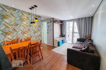 Sala de apartamento à venda com 2 quartos, 47m² em Taboão, São Paulo