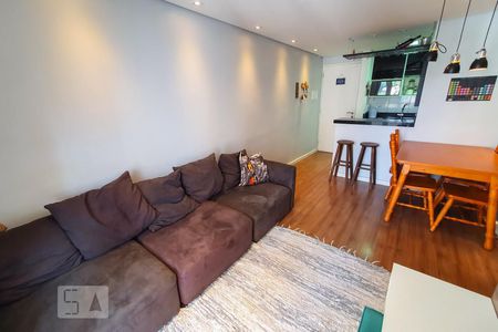 Sala de apartamento à venda com 2 quartos, 47m² em Taboão, São Paulo