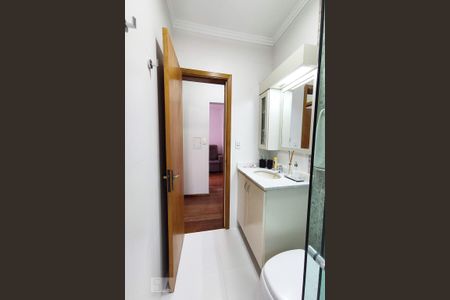 Casa à venda com 192m², 2 quartos e 2 vagas Casa à venda com 192m², 2 quartos e 2 vagasBanheiro