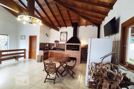 Casa à venda com 192m², 2 quartos e 2 vagas Casa à venda com 192m², 2 quartos e 2 vagasEspaço Gourmet