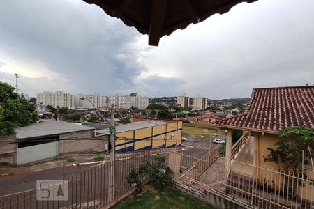 Casa à venda com 192m², 2 quartos e 2 vagas Casa à venda com 192m², 2 quartos e 2 vagasSacada do Espaço Gourmet Vista do Sacada do Espaço Gourmet