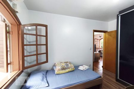 Casa à venda com 192m², 2 quartos e 2 vagas Casa à venda com 192m², 2 quartos e 2 vagasQuarto 2