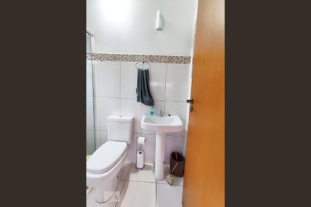 Casa à venda com 192m², 2 quartos e 2 vagas Casa à venda com 192m², 2 quartos e 2 vagasBanheiro 2