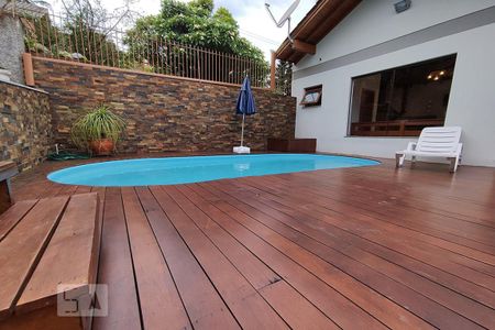 Casa à venda com 192m², 2 quartos e 2 vagas Casa à venda com 192m², 2 quartos e 2 vagasDeque