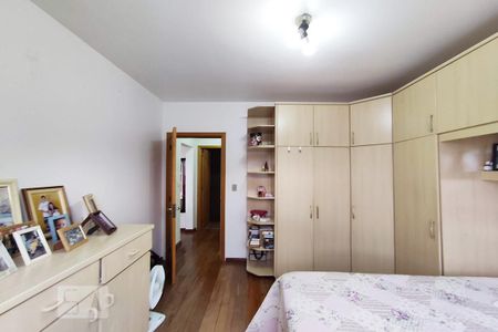 Casa à venda com 192m², 2 quartos e 2 vagas Casa à venda com 192m², 2 quartos e 2 vagasQuarto 1