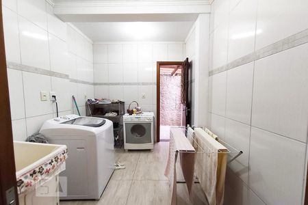 Casa à venda com 192m², 2 quartos e 2 vagas Casa à venda com 192m², 2 quartos e 2 vagasÁrea de Serviço