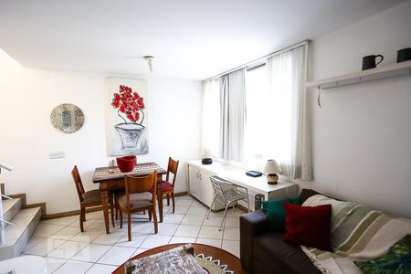 Sala 1 de kitnet/studio para alugar com 1 quarto, 48m² em Vila Tramontano, São Paulo