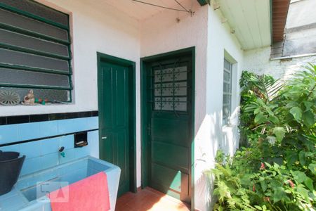 Casa à venda com 250m², 4 quartos e sem vaga Casa à venda com 250m², 4 quartos e sem vagaQuarto e Banheiro de Serviço