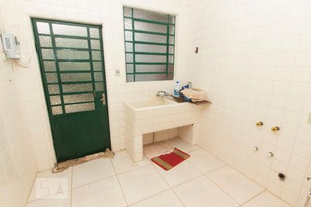 Casa à venda com 250m², 4 quartos e sem vaga Casa à venda com 250m², 4 quartos e sem vagaÁrea de Serviço