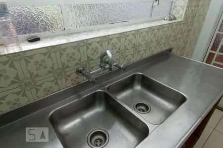 Casa à venda com 250m², 4 quartos e sem vaga Casa à venda com 250m², 4 quartos e sem vagaCozinha - Torneira