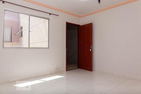 Sala de apartamento para alugar com 2 quartos, 55m² em Cazeca, Uberlândia