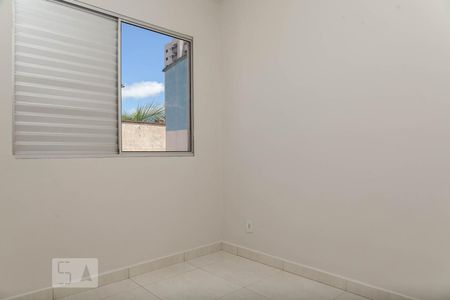 Quarto 1 de apartamento para alugar com 2 quartos, 55m² em Cazeca, Uberlândia