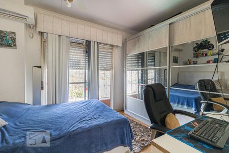 Quarto 2 de casa à venda com 3 quartos, 300m² em Jardim Sabará, Porto Alegre