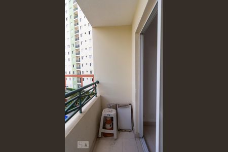 Sacada de apartamento para alugar com 3 quartos, 64m² em Vila Butantã, São Paulo
