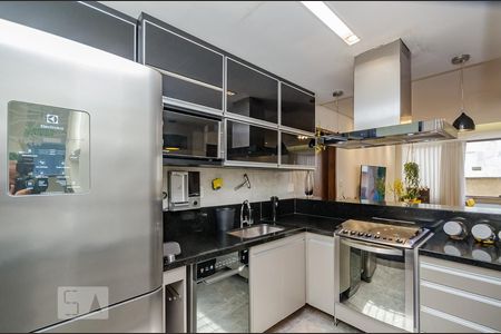 Cozinha de apartamento para alugar com 3 quartos, 98m² em Buritis, Belo Horizonte