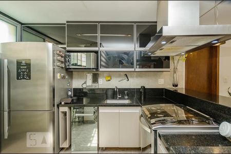 Cozinha de apartamento para alugar com 3 quartos, 98m² em Buritis, Belo Horizonte