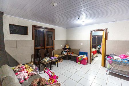Sala de casa à venda com 3 quartos, 150m² em Parque Urbano, Porto Alegre
