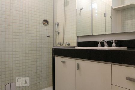 Banheiro Social de apartamento para alugar com 1 quarto, 50m² em Leblon, Rio de Janeiro