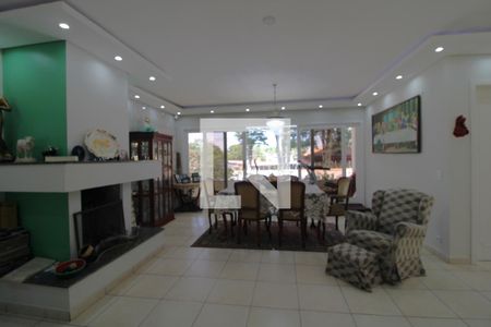 Sala de casa para alugar com 3 quartos, 300m² em Interlagos, São Paulo