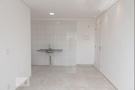 Sala de apartamento para alugar com 2 quartos, 40m² em Parque Bristol, São Paulo