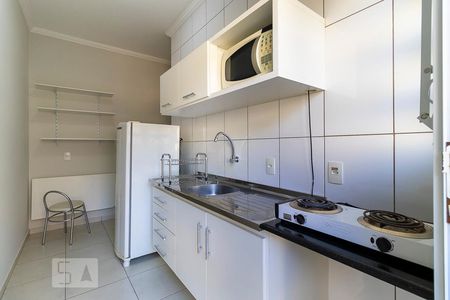 Cozinha de kitnet/studio para alugar com 1 quarto, 32m² em Centro (barao Geraldo), Campinas