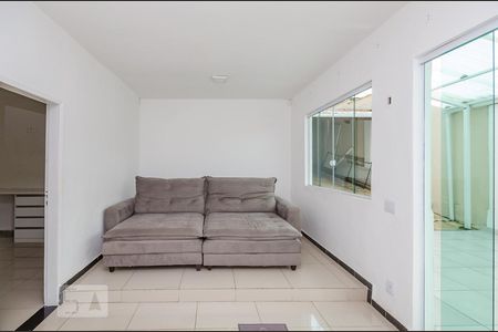 Sala de casa para alugar com 3 quartos, 260m² em Nova Cintra, Belo Horizonte