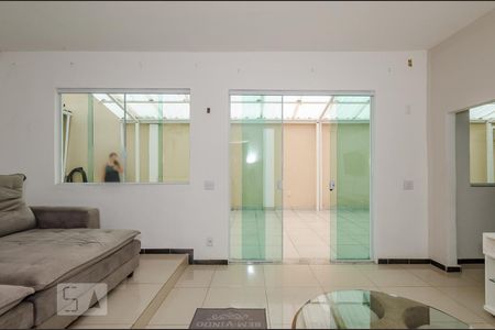 Sala de casa para alugar com 3 quartos, 260m² em Nova Cintra, Belo Horizonte