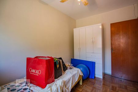 Quarto 1 de casa à venda com 5 quartos, 250m² em Passo da Areia, Porto Alegre