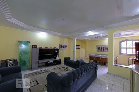 Sala de casa à venda com 8 quartos, 300m² em Cidade Brasil, Guarulhos