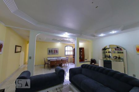 Sala de casa à venda com 8 quartos, 300m² em Cidade Brasil, Guarulhos