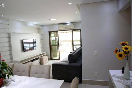 Detalhe Sala de apartamento para alugar com 3 quartos, 129m² em Canto do Forte, Praia Grande