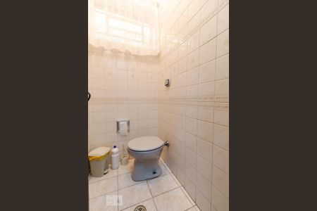 Casa à venda com 244m², 4 quartos e 3 vagas Casa à venda com 244m², 4 quartos e 3 vagasLavabo