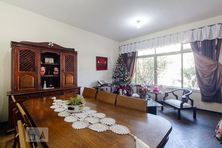 Sala de casa à venda com 4 quartos, 244m² em Vila Ivone, São Paulo